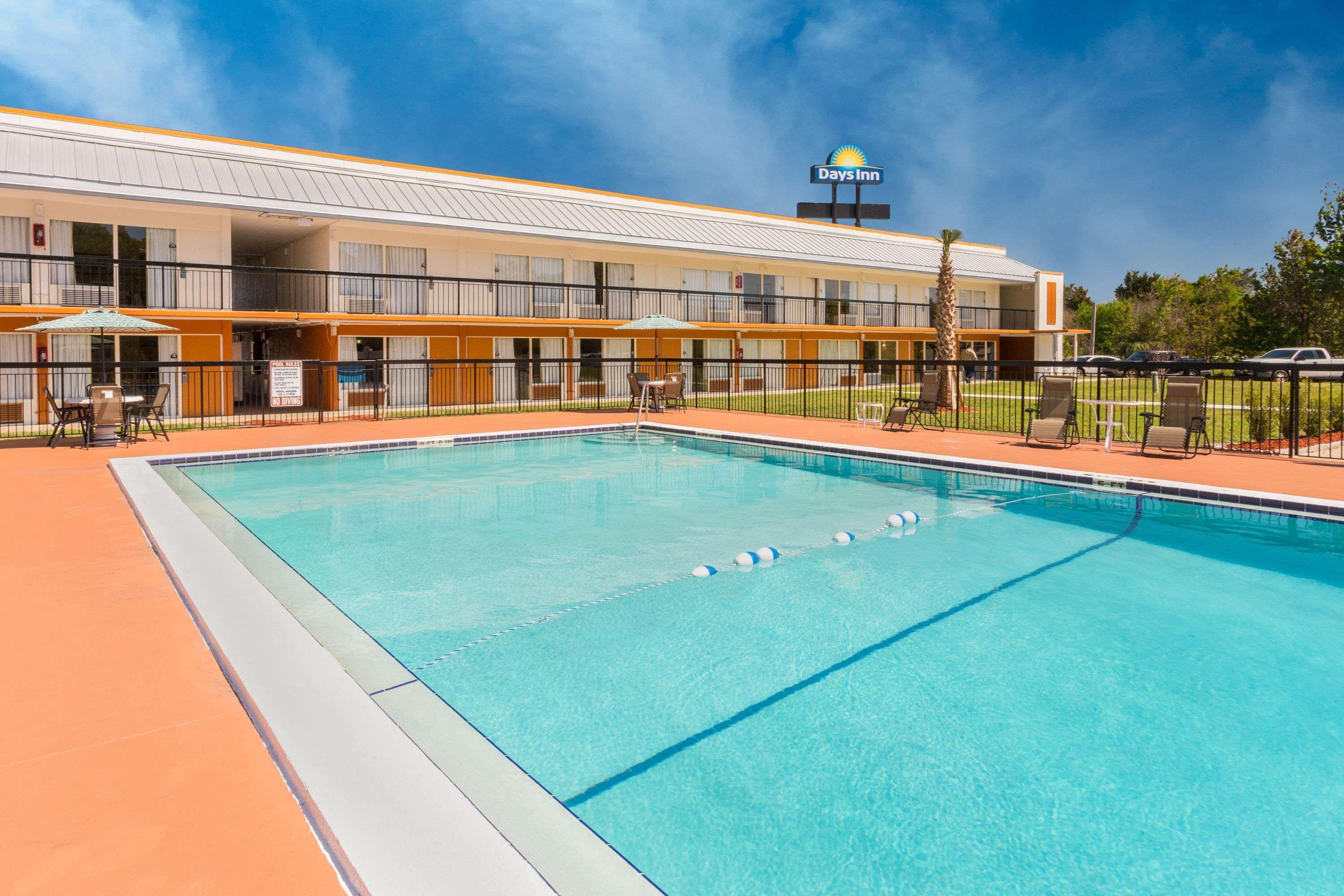 Days Inn By Wyndham Wildwood I-75 Exterior foto